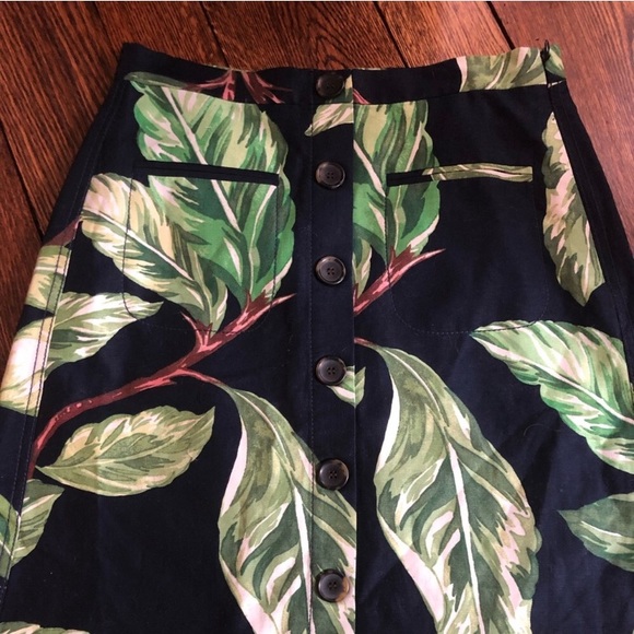 Ann Taylor Petite Skirt - Picture 1 of 3